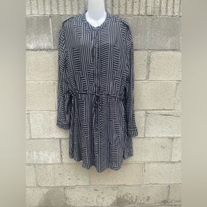 Curve Revolution dress black and white not new but in good conditions size 3X.